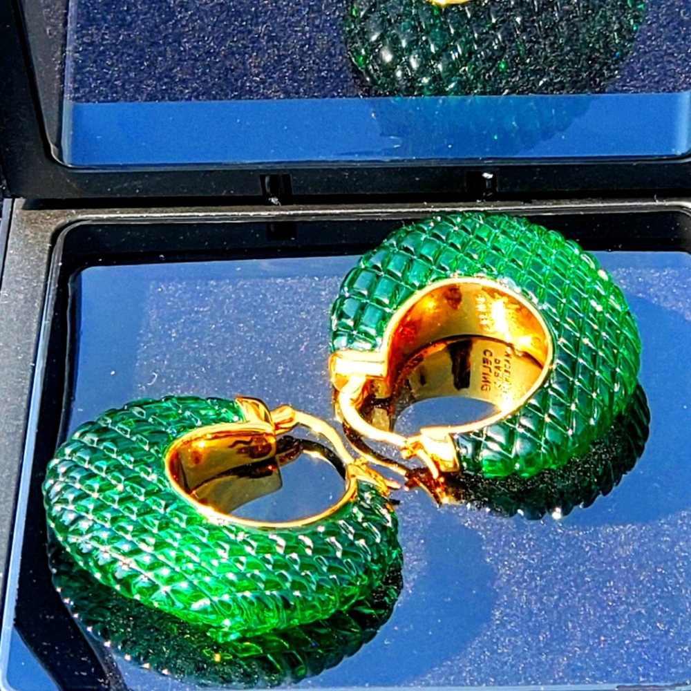 Green Lucite & Gold Earrings - Picture 3 of 5